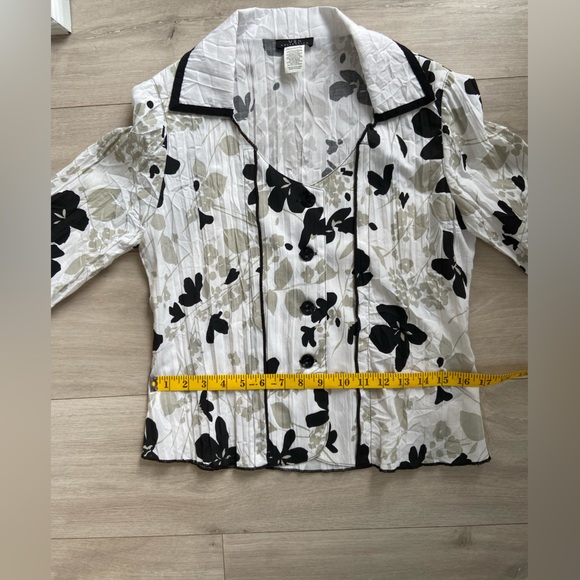 VEX Collection - Top (38); Skirt (36) - Two piece, black white and grey outfit - Picture 3 of 16